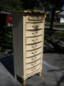 598806_4733216527773_478229196_n